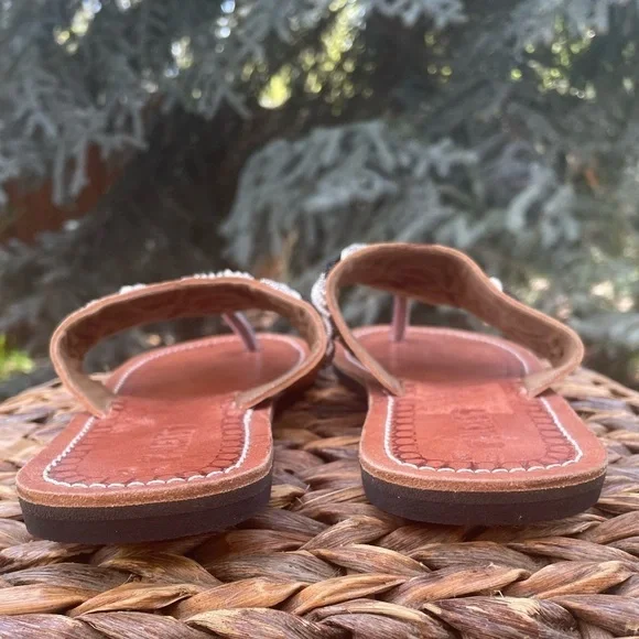 NEW African Maasai Handmade Black & White Beaded Tan Leather Toe Post Sandals - Picture 5 of 7